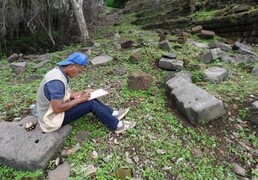 Relevés des blocs principaux – Bounsouang Senphaseuth – bas des terrasses Sud de Vat Phou (© Projet CHAMPA)