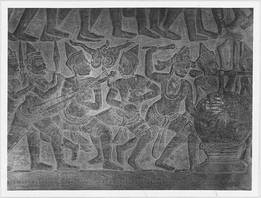 Toiture étagée d’un des pavillons annexes du Pha That Luang, Vientiane, cliché R. Eches, 1961 (EFEO_ECHE00029).
