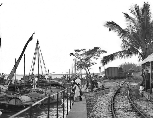 René Têtard, Tourane (Đà Nẵng) "market" train station, 1920’s. FR ANOM 30Fi115/26.